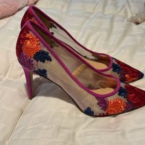 Jessica Simpson brand new heels
